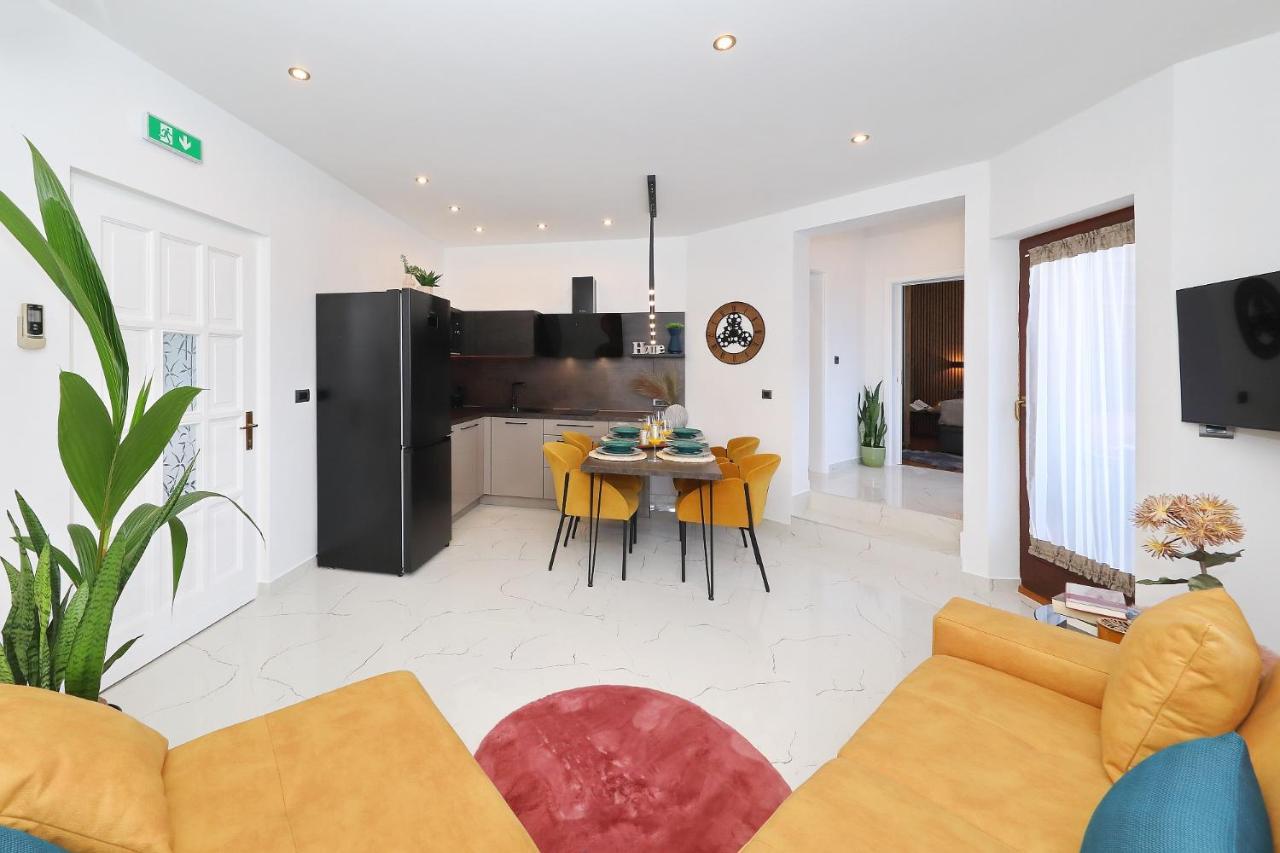 Villa Dalmatino Pakostane Ngoại thất bức ảnh