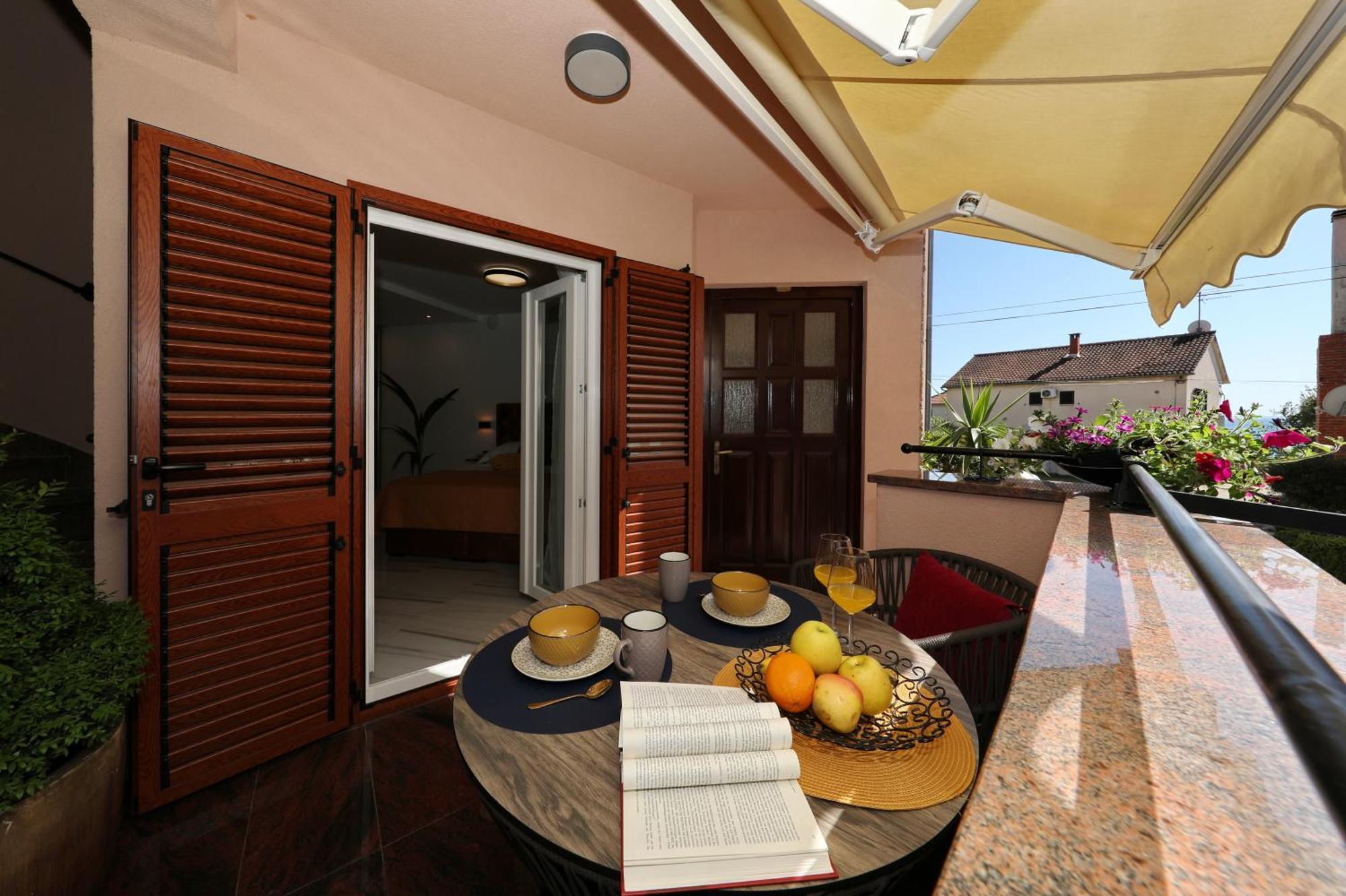 Villa Dalmatino Pakostane Ngoại thất bức ảnh